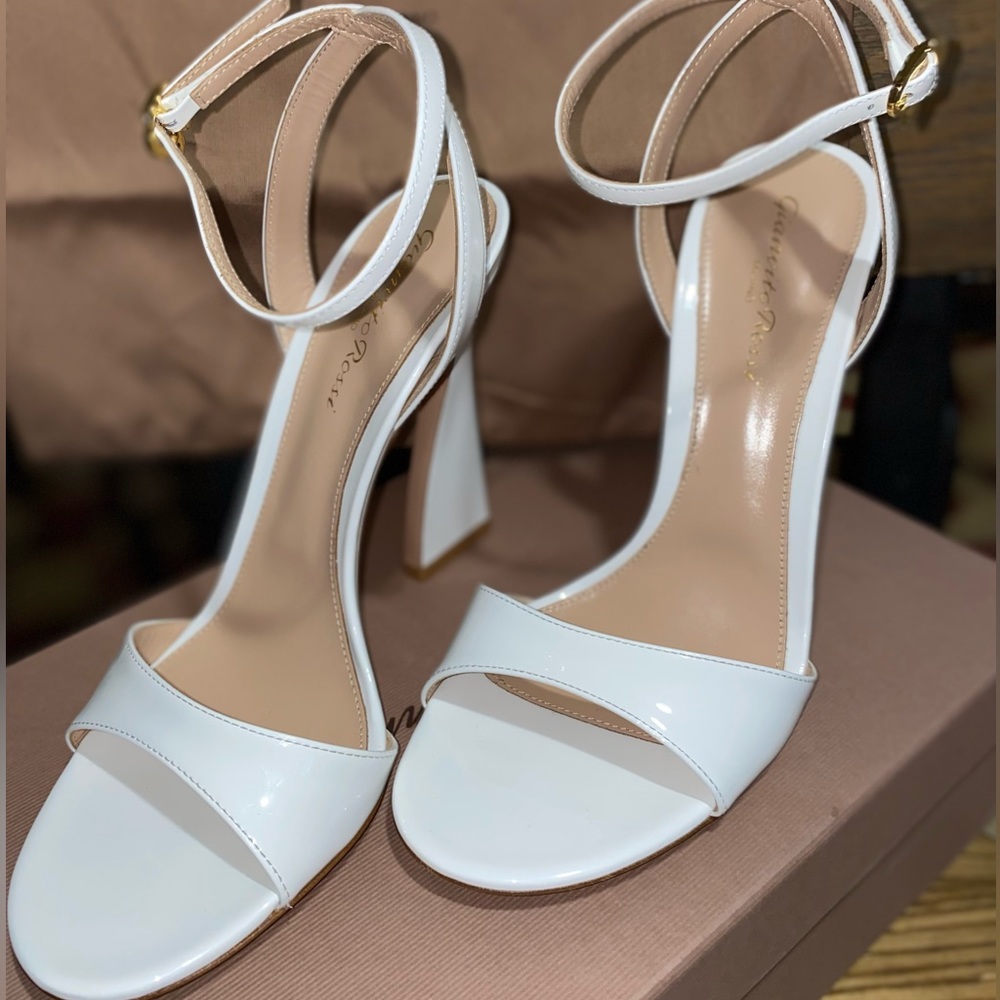 Gianvito Rossi - Aura 105 flared-Patent Sandal